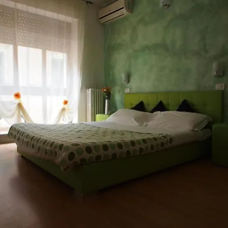 Nocleg ze śniadaniem Eddy Blue Bari
